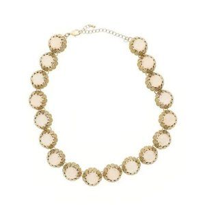 Collar necklace